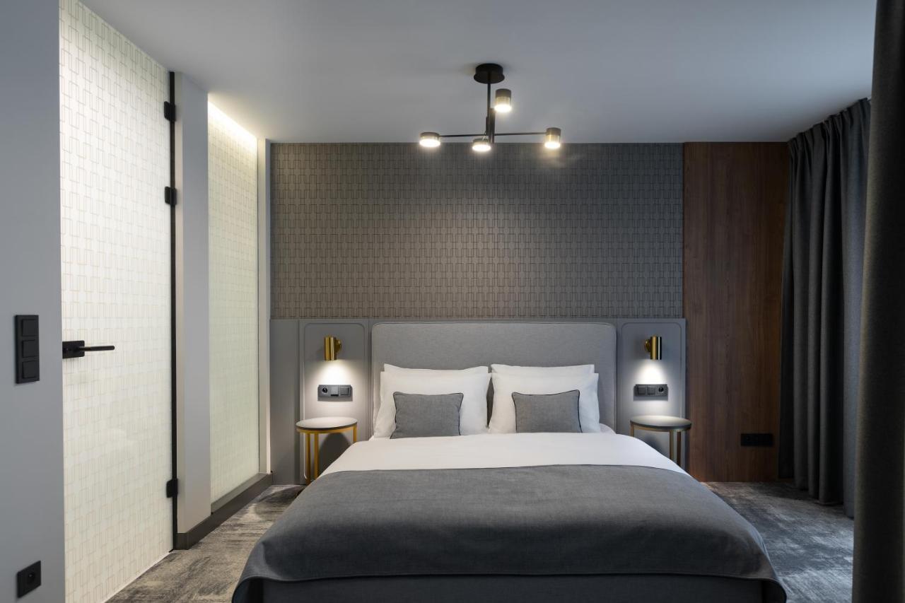 Aparthotel Art Boutique à Cracovie Extérieur photo A bedroom at the hotel