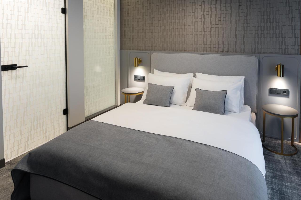 Aparthotel Art Boutique à Cracovie Extérieur photo A bedroom at the hotel